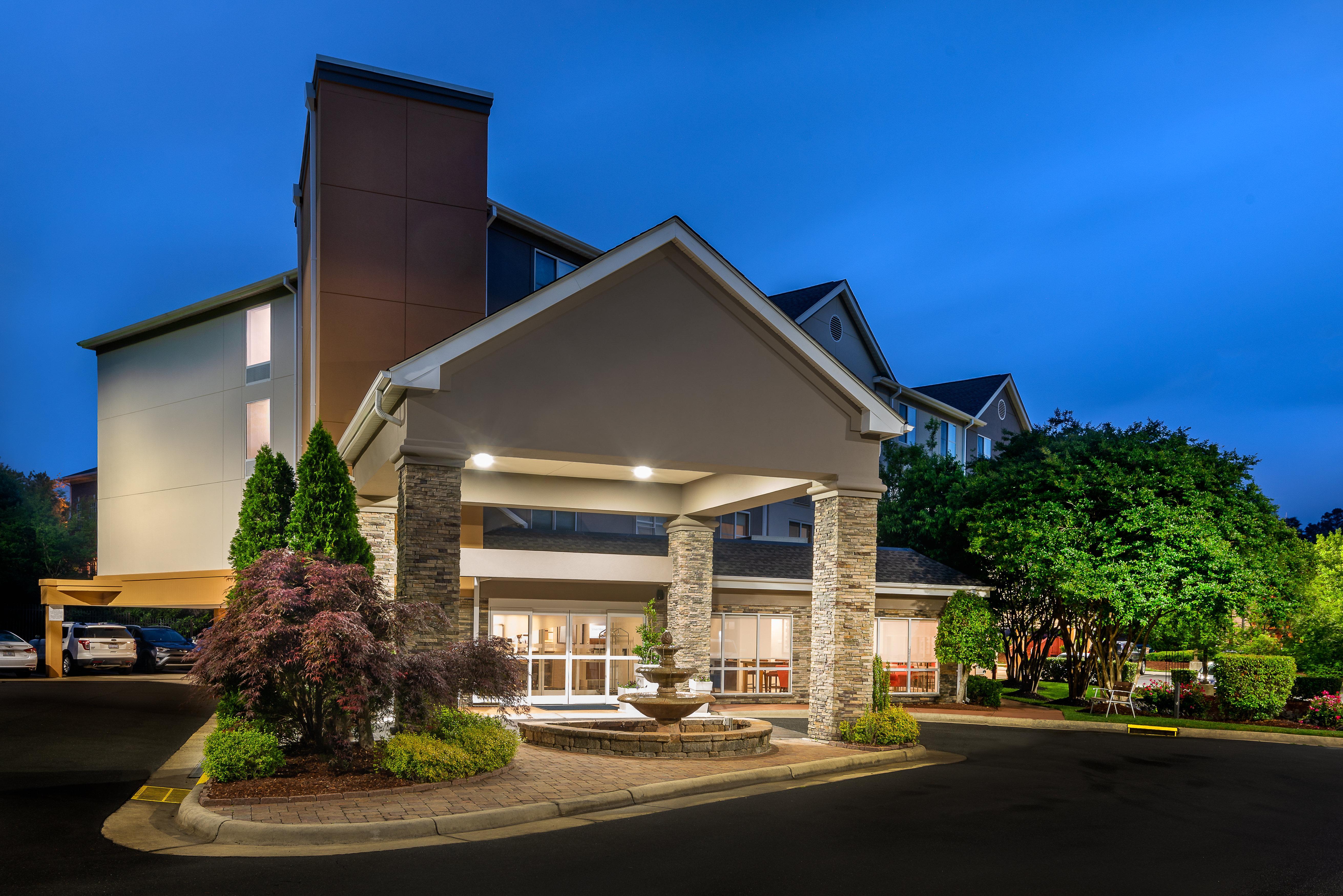 Holiday Inn Express Chapel Hill By Ihg Exteriör bild