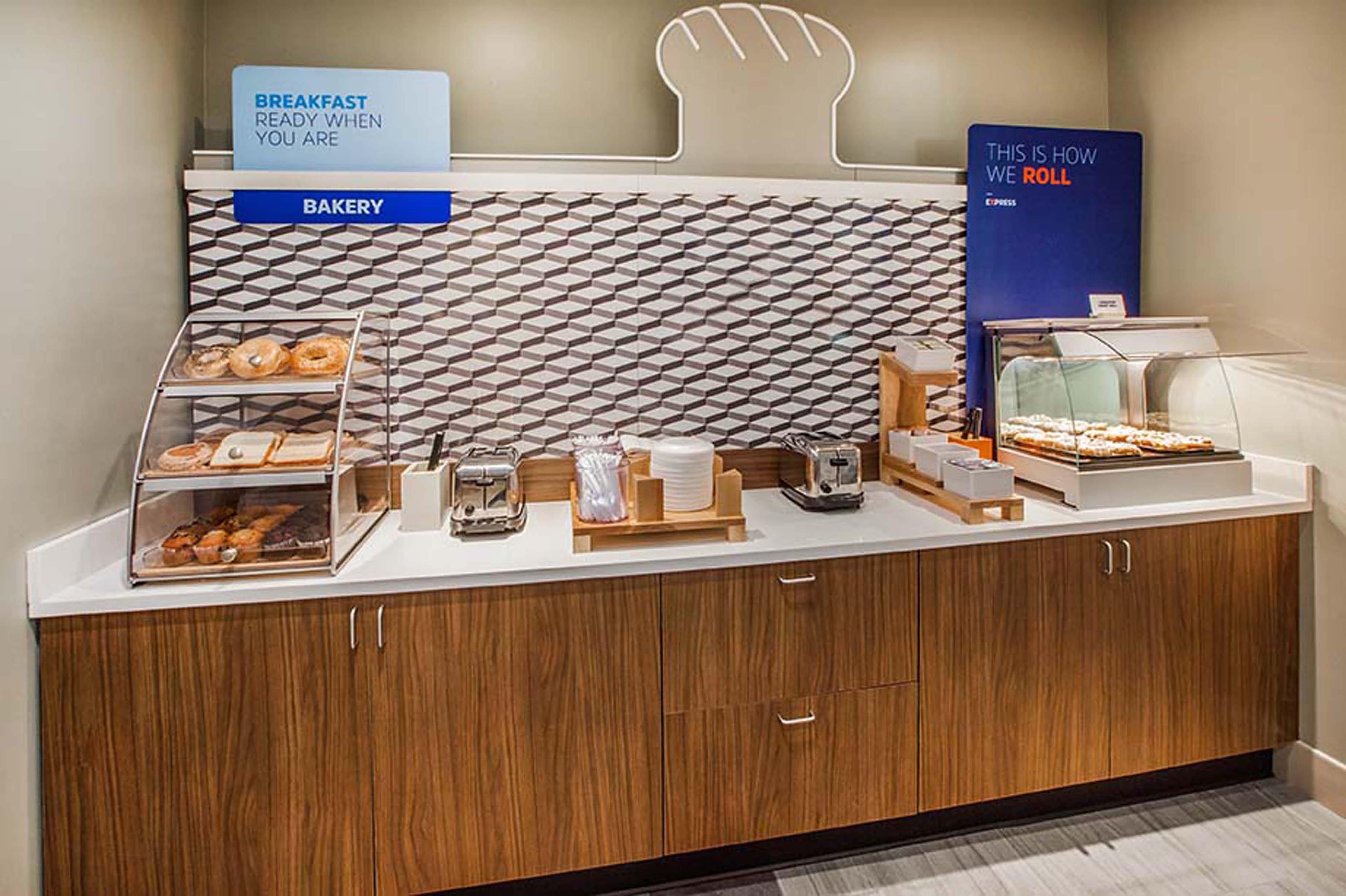 Holiday Inn Express Chapel Hill By Ihg Exteriör bild