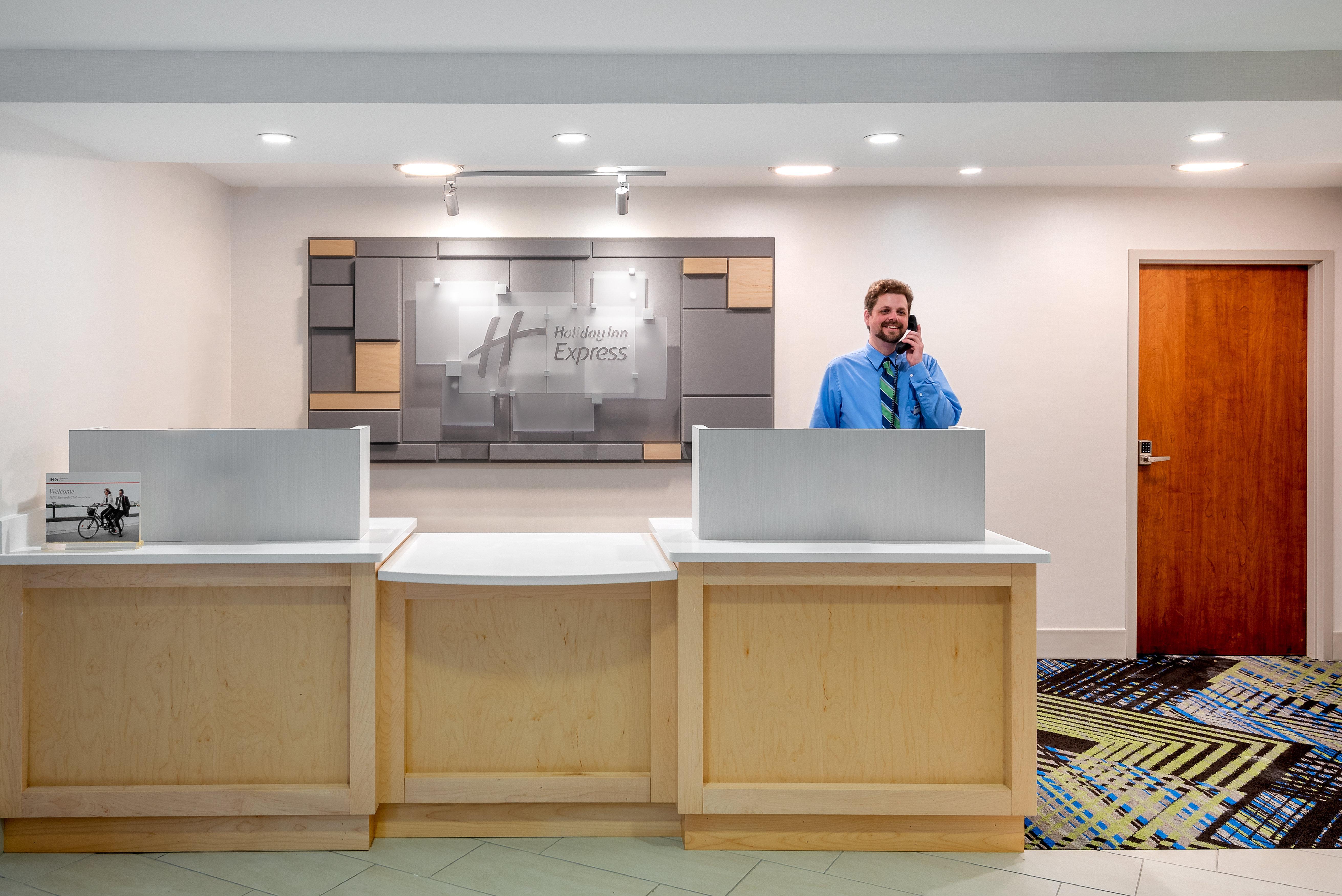 Holiday Inn Express Chapel Hill By Ihg Exteriör bild