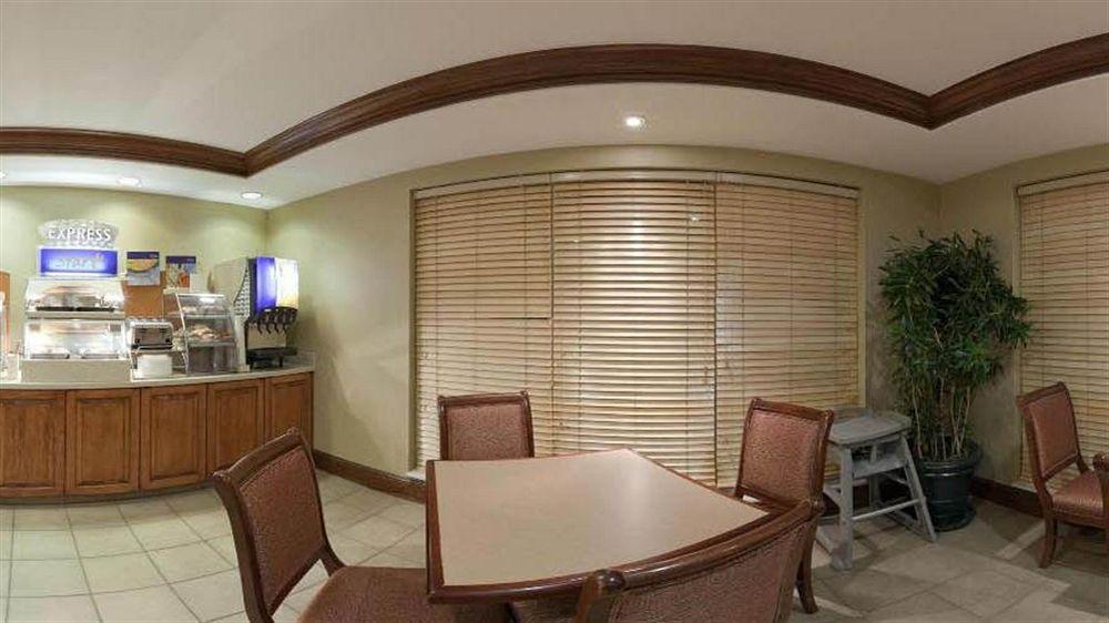 Holiday Inn Express Chapel Hill By Ihg Exteriör bild