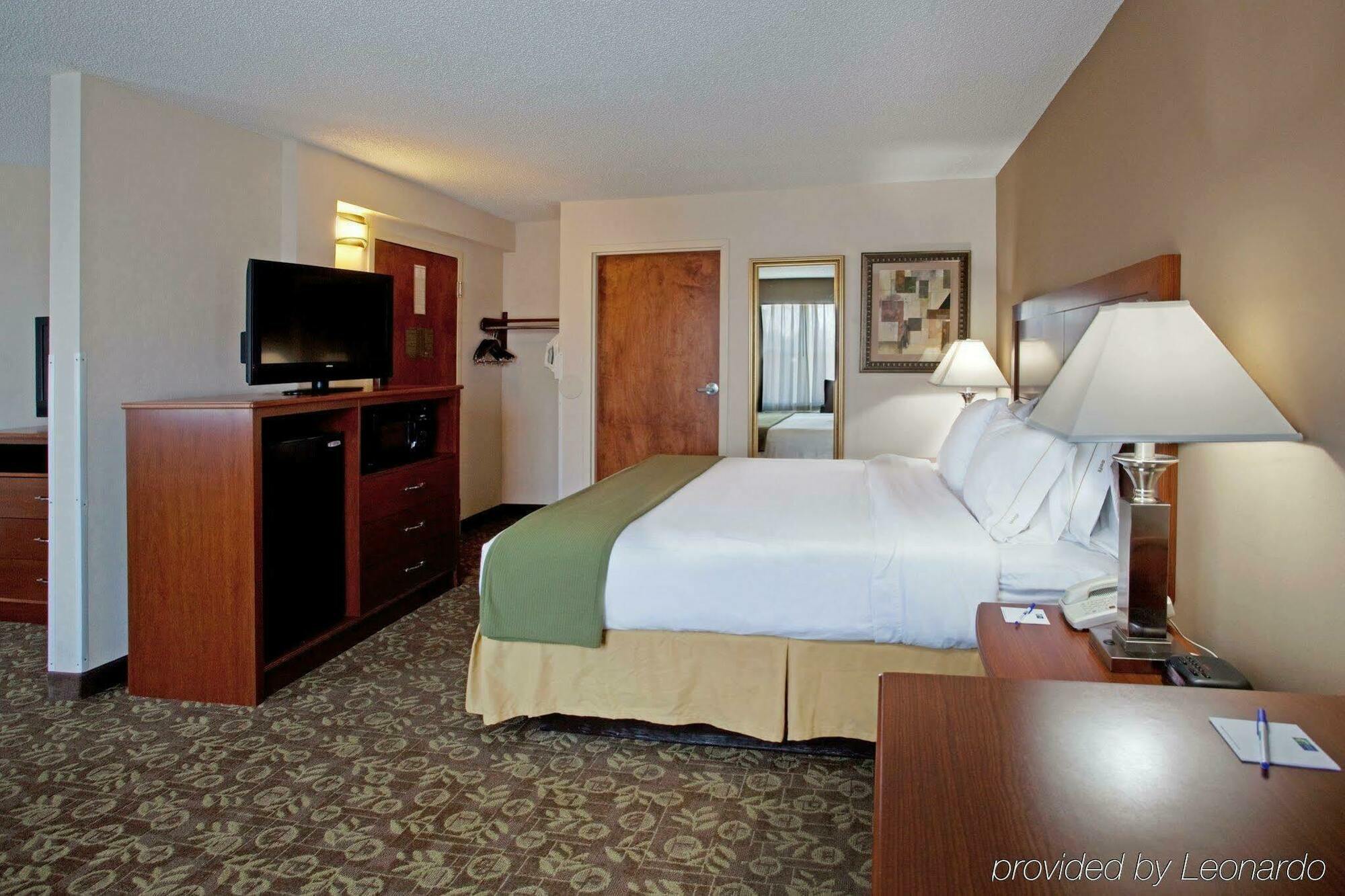 Holiday Inn Express Chapel Hill By Ihg Exteriör bild